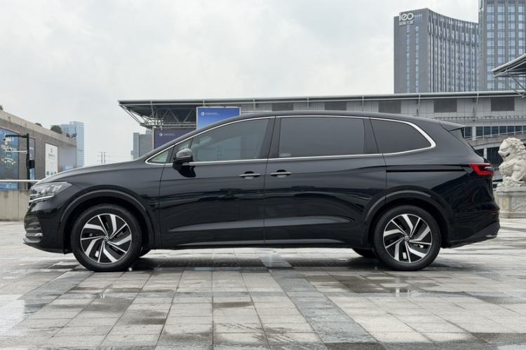 Used Volkswagen Viloran 2022 380TSI Luxury Edition