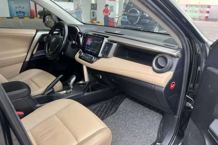 Used Toyota RAV4 2013 2.0L CVT Four-Wheel Drive New Edition
