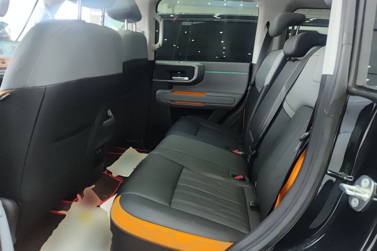 Used  BJ40 2024 2.0T All-New Urban Hunter Edition Chivalrous Style
