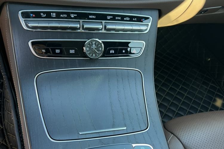 Used Mercedes-Benz E-Class 2021 E 300 L Sporty and Stylish Model
