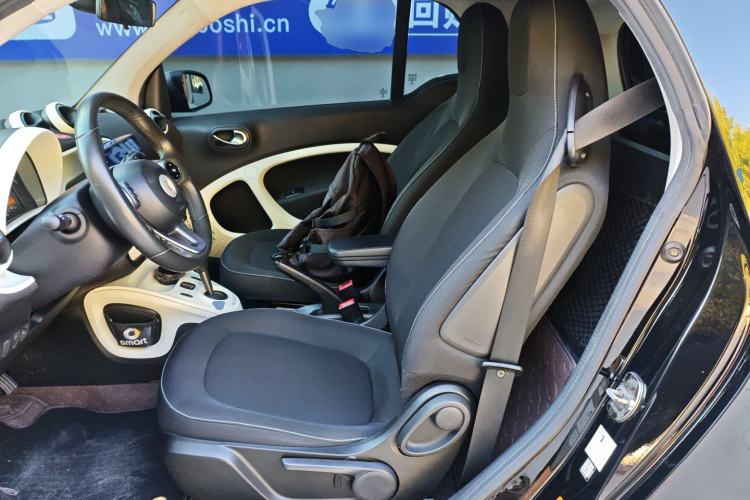 Used  fortwo 2015 1.0L 52 kW Hardtop Passion Edition
