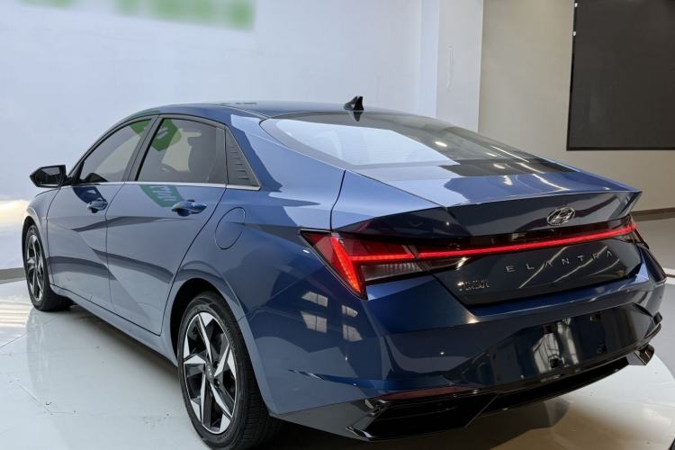 Used Hyundai Elantra 2022 1.5L CVT LUX Prestige Edition
