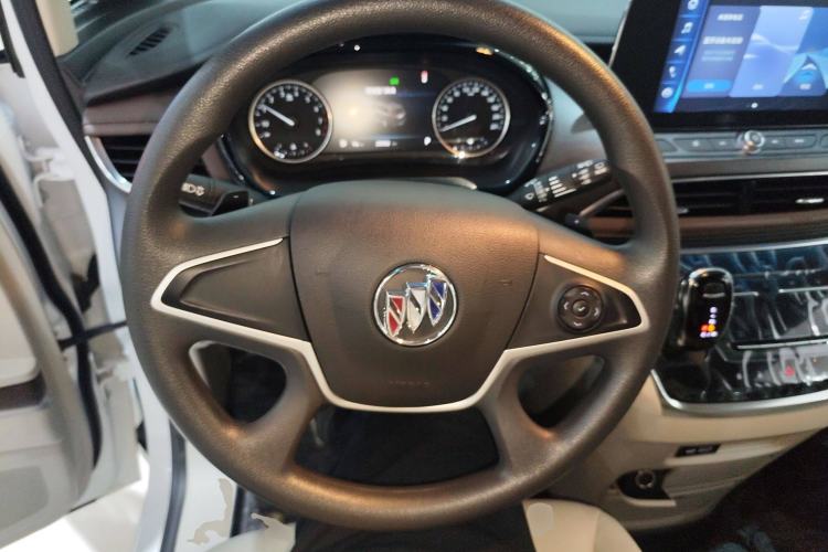 Used Buick GL8 2023 Land Executive Class Comfort Model
