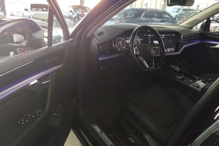 Used Volkswagen Touareg New Energy 2021 eHybrid
