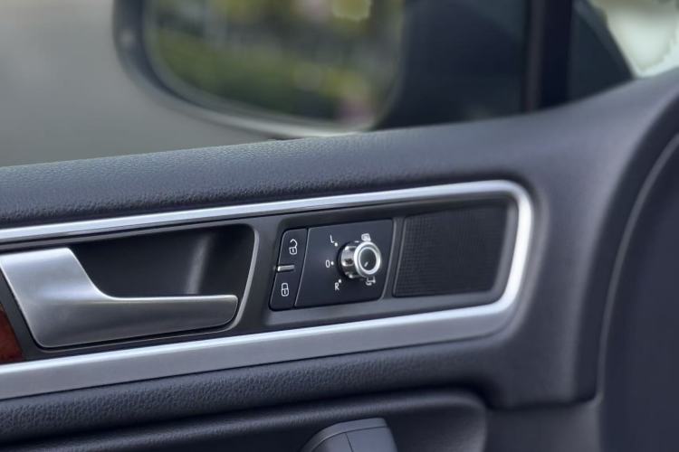 Used Volkswagen Touareg 2014 3.0 TSI New Edition