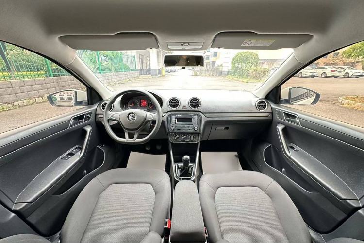 Used Volkswagen Jetta 2019 Dream Edition 1.4L Manual Fashion Version
