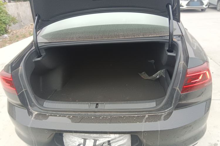 Used Volkswagen Magotan 2025 Zhongxiang Version 280TSI DSG Comfort Edition
