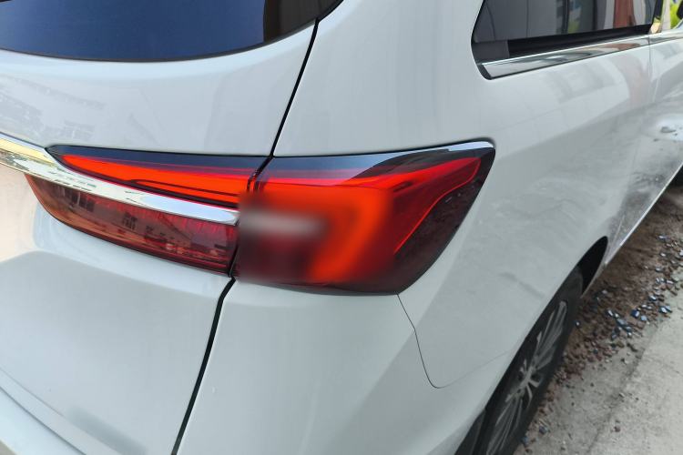 Used Buick GL8 2021 Land Cruiser Executive Class 652T Luxury Model
