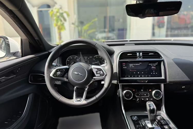 Used Jaguar XEL 2020 2.0T 200PS R-DYNAMIC Youth Sports Edition
