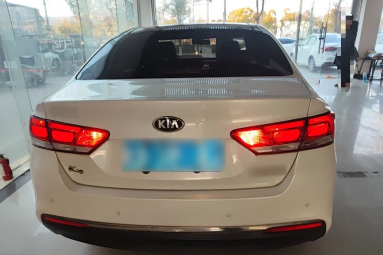 Used Kia K4 2014 1.8L Automatic GLS
