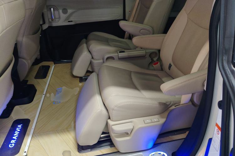 Used Toyota Granvia 2023 2.5L Hybrid Prestige VIP Edition