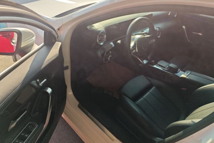 Used Mercedes-Benz A-Class 2022 Restyled A 200 L Sport Sedan Fashion Version
