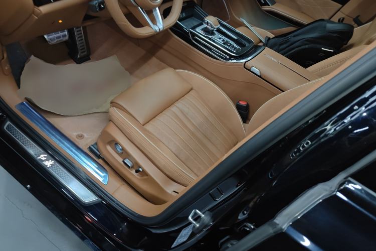 Used Hongqi H9 2024 2.0T Qixiang Private Style Edition
