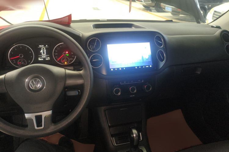 Used Volkswagen Tiguan 2017 300TSI Automatic Two-Wheel Drive Silk Road Luxury Edition
