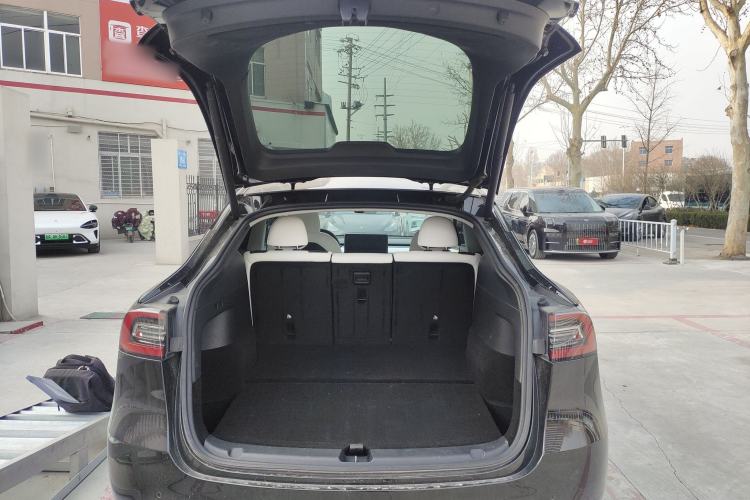 Used Tesla Model Y 2021 Standard Range Rear-Wheel Drive Version