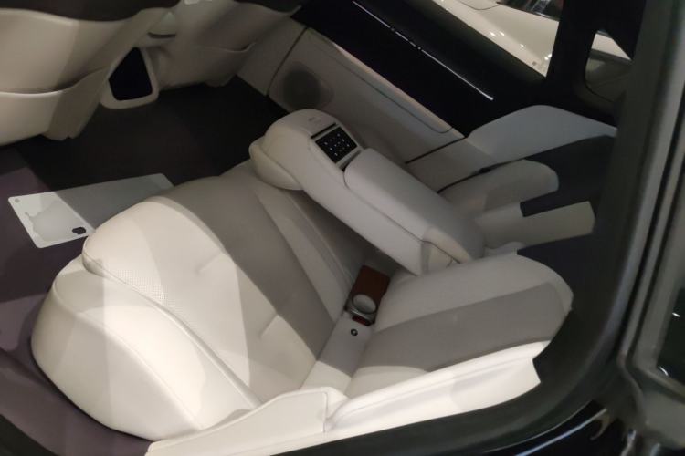 Used  12 2025 Ultra Extended-Range Edition