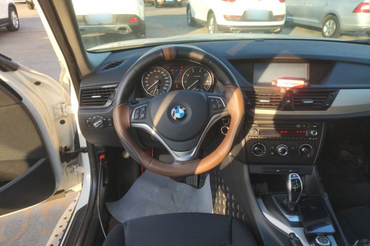 Used BMW X1 2014 sDrive18i Fashion Model
