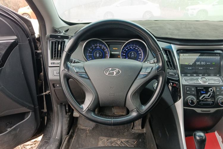 Used Hyundai Sonata 2014 2.0L Automatic Luxury Edition
