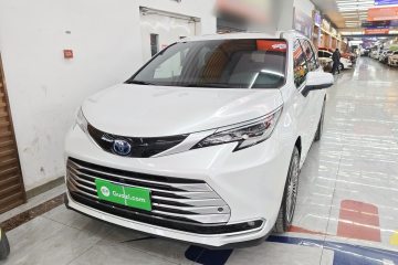 Used Toyota Sienna 2023 2.5L Hybrid Platinum Edition