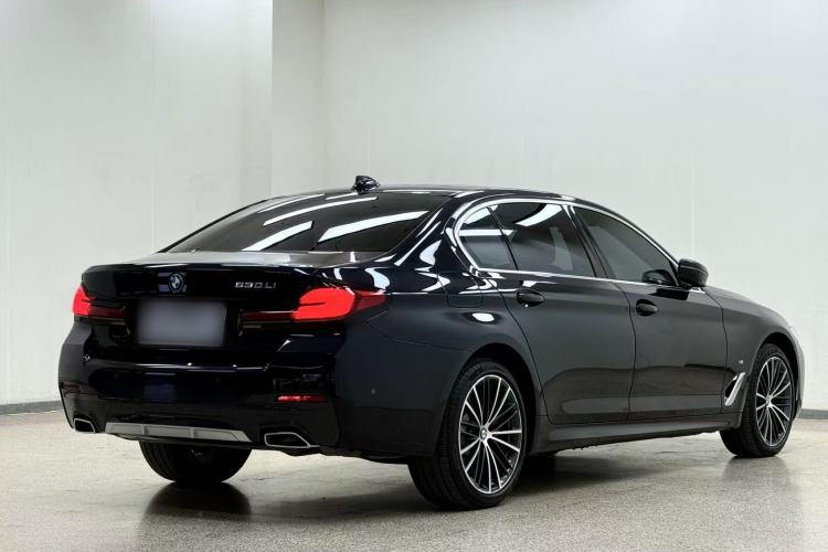 Used BMW 5 Series 2023 Restyled 530Li Leading Edition M Sport Package
