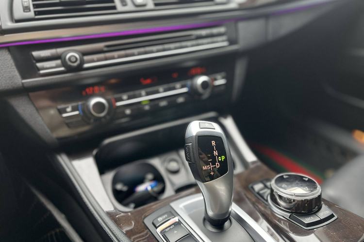 Used BMW 5 Series 2017 525Li Leading Model
