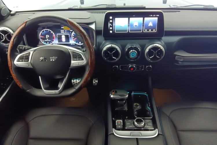 Used Beijing Auto BJ40 2023 2.0T Automatic Four-Wheel Drive Urban Hunter Edition Chivalrous Type
