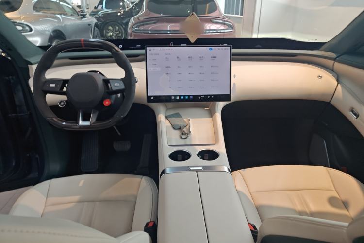 Used  YU7 2025 Ultra-Long Range High-Performance All-Wheel-Drive Max Edition
