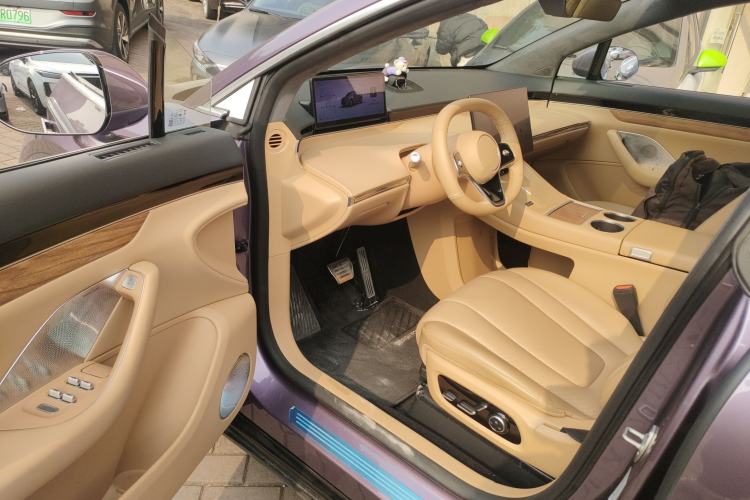 Used Hima Luxeed R7 2024 All-Electric 736 km Ultra
