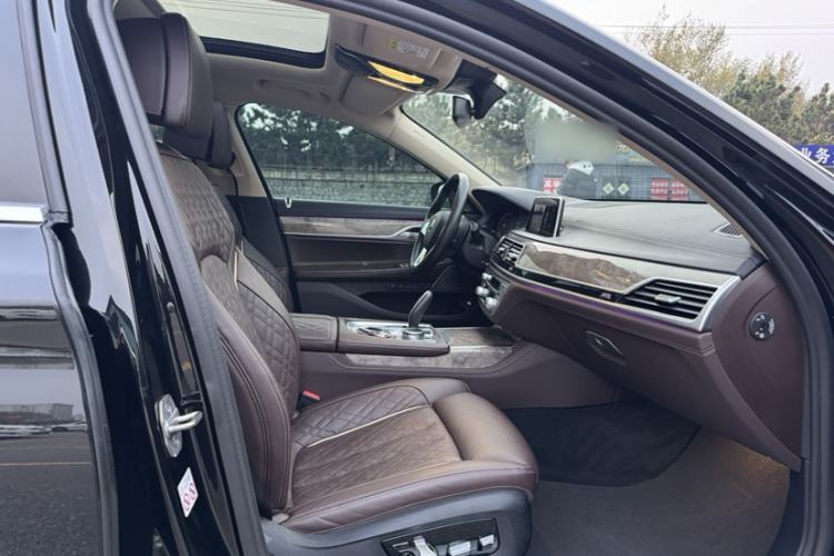 Used BMW 7 Series 2021 740Li Leading Edition Luxury Package