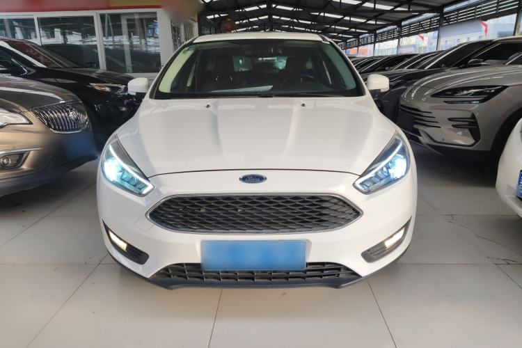 Used Ford Focus 2018 Hatchback Classic 1.6L Automatic Trendy SmartDrive Edition
