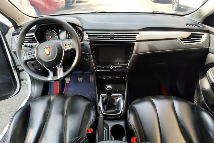 Used Roewe i5 2020 1.5L Manual 4G Connect Luxury Edition
