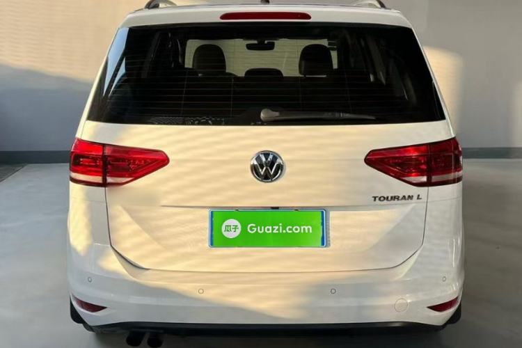 Used Volkswagen Touran 2018 Volkswagen Touran L 280TSI DSG Comfort Edition 7-seater
