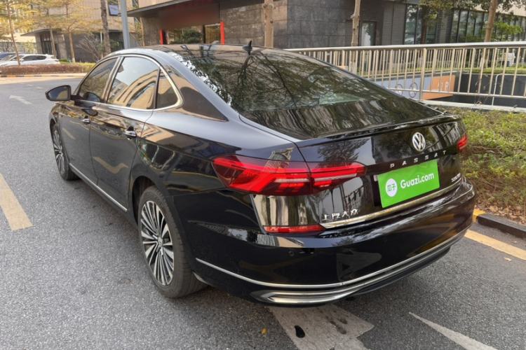 Used Volkswagen Passat 2019 330TSI Luxury Edition China VI Standard
