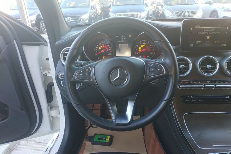 Used Mercedes-Benz GLC 2016 GLC 300 4MATIC Dynamic Model