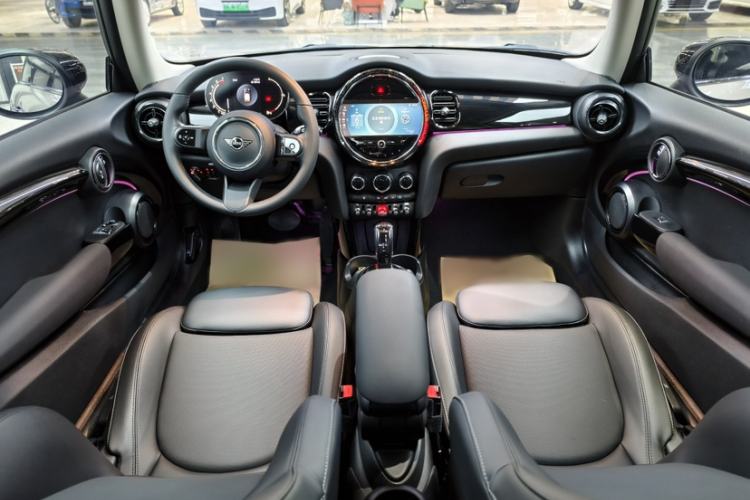 Used  MINI 2023 1.5T COOPER Artist
