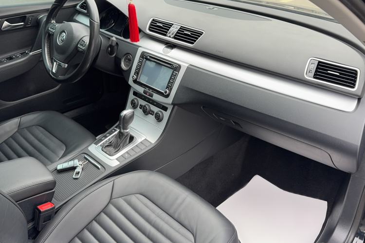 Used Volkswagen Magotan 2015 1.8TSI Advanced Model
