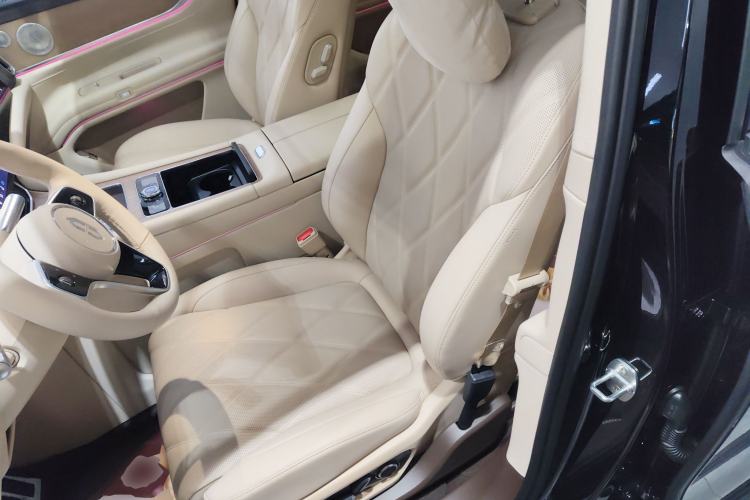 Used Hima AITO M9 2025 Extended-Range Max Version 52 kWh 6-Seater Edition
