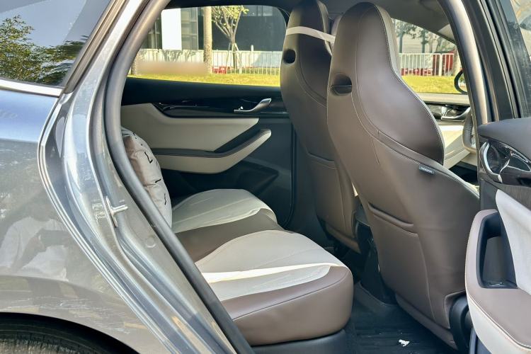 Used BYD Qin PLUS 2024 HONOR Edition DM-i 55KM Leading Model
