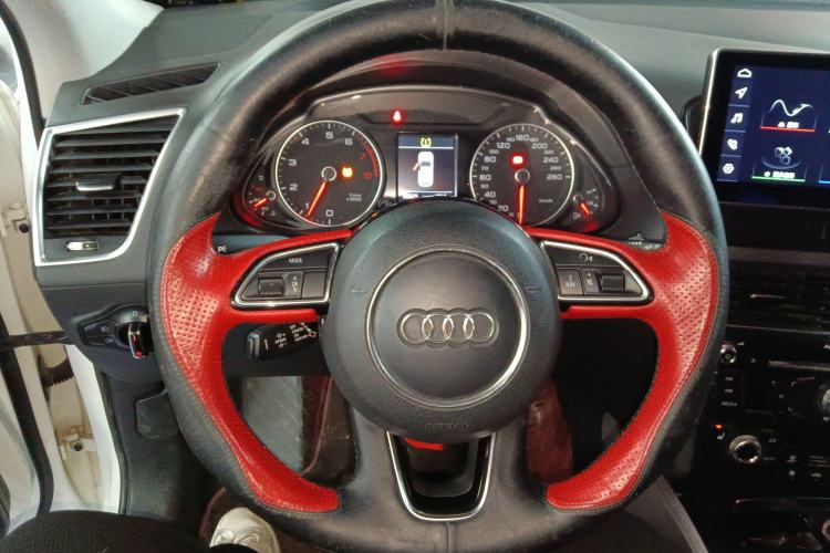 Used Audi Q5 2017 Plus 40 TFSI Technology Model
