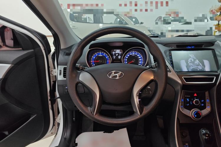 Used Hyundai Elantra 2016 1.6L Automatic Smart Version
