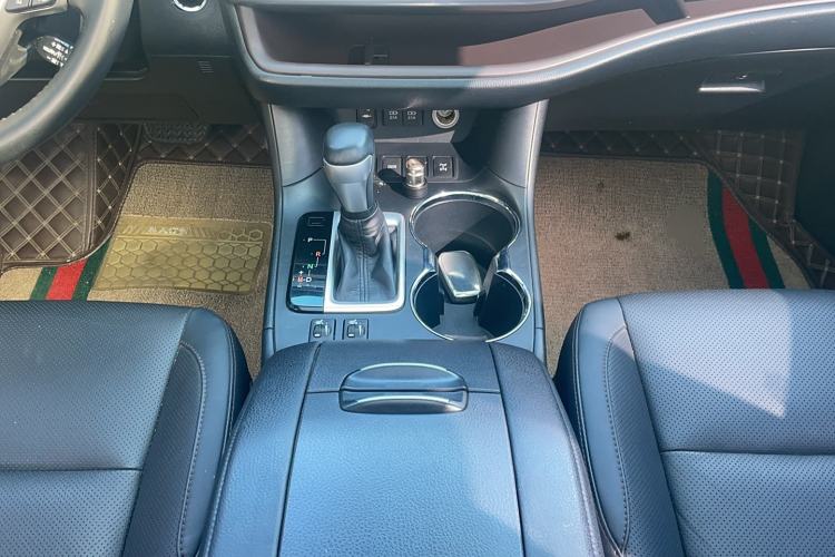 Used Toyota Highlander 2018 2.0T Four-Wheel Drive Luxury Version 7 Seats China VI Standard
