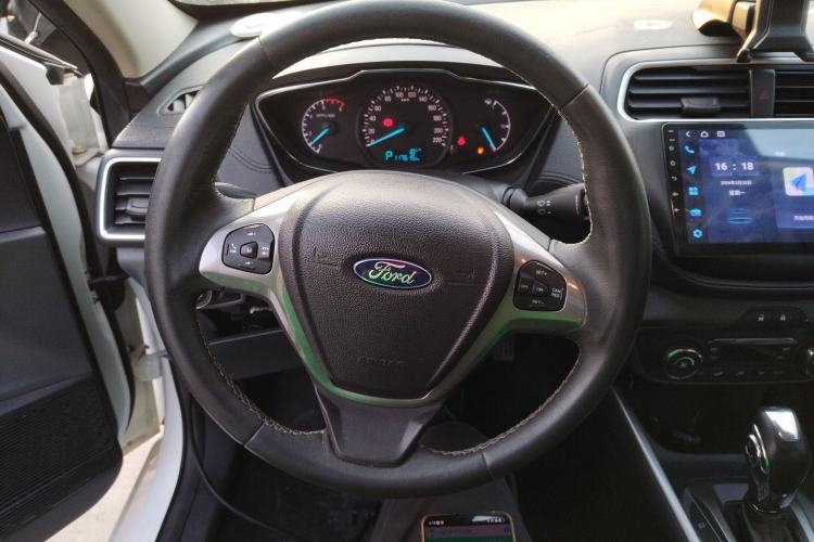 Used Ford Escort 2015 1.5L Automatic Fashion Model