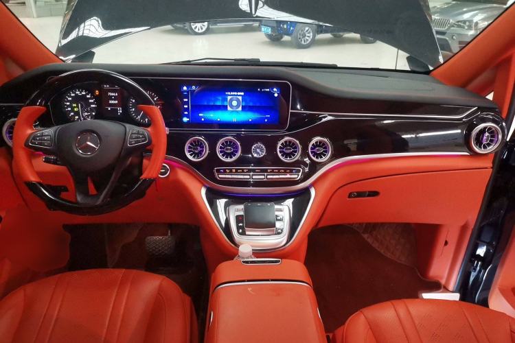 Used Mercedes-Benz Vito 2023 2.0T Elite Version 7 Seats
