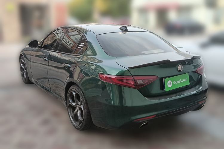 Used Alfa Romeo Giulia 2017 2.0T 280HP Luxury Edition
