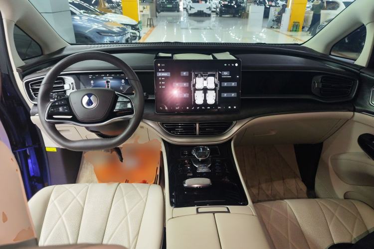 Used Denza D9 2024 DM-i 1050 Luxury Model