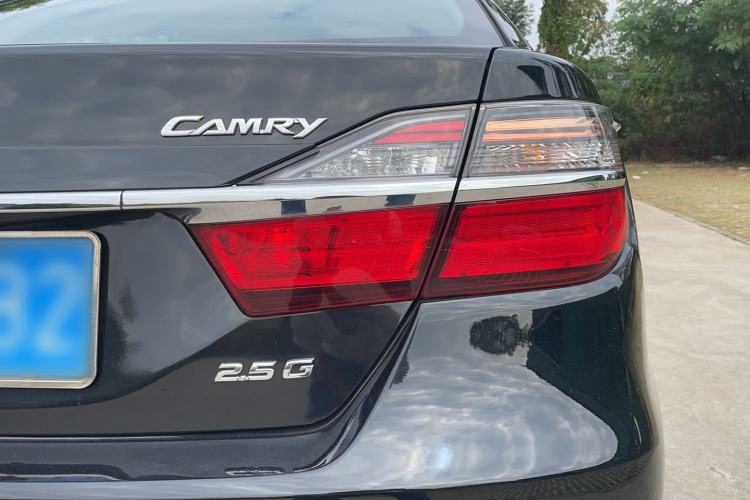 Used Toyota Camry 2016 2.5G 10th Anniversary Deluxe Navigation Edition
