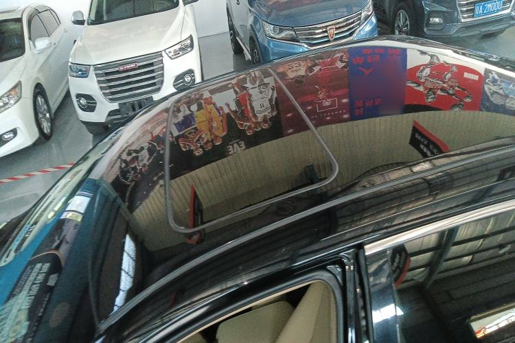 Used Toyota Camry 2015 Dual-Engine 2.5 HG Luxury Navigation Edition
