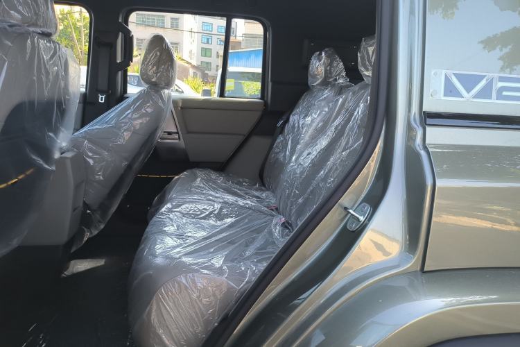 Used  V23 2025 401 Two-Wheel Drive Advanced Edition
