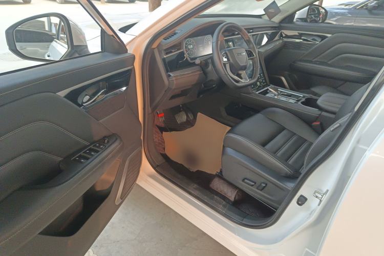 Used Venucia Star 2023 260T Starful Achievement Edition Pro
