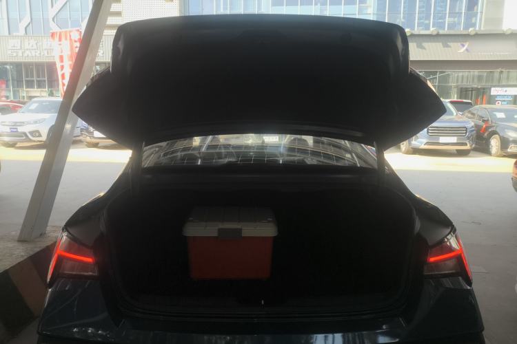 Used Hyundai Elantra 2023 1.5L CVT LUX Prestige Edition